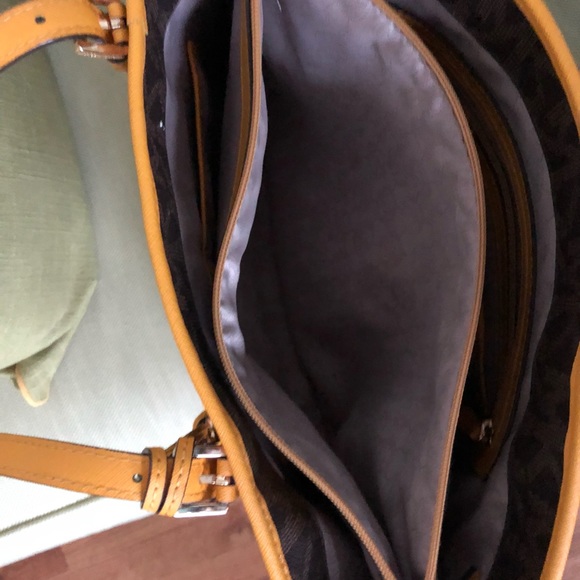 Michael Kors Tote - Picture 3 of 4